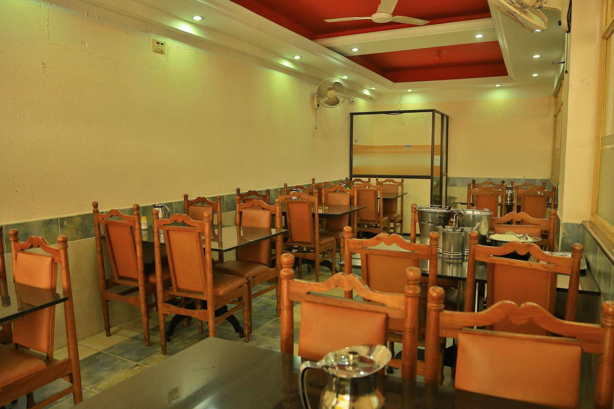 斯瑞尼瓦斯酒店 Kochi 外观 照片